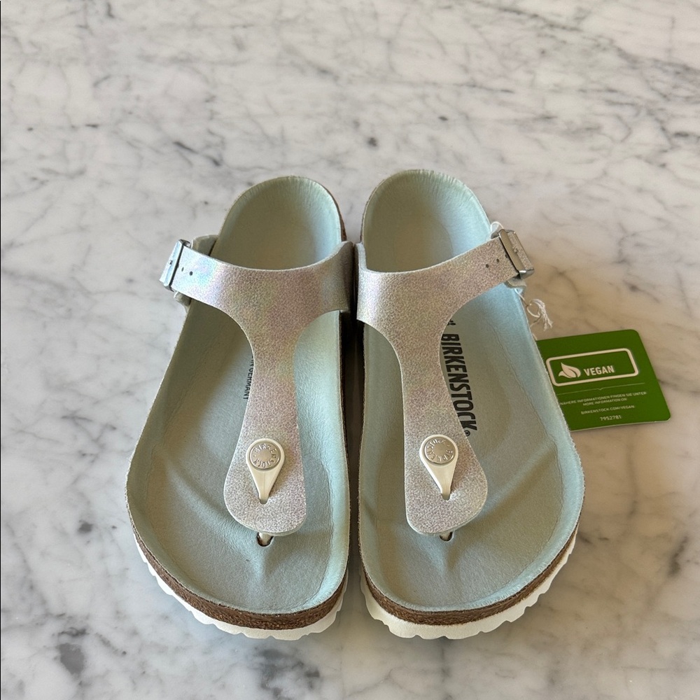 Birkenstock vegan Gizeh iridescent matcha Size 38Perfect for spring/summer! NWOB